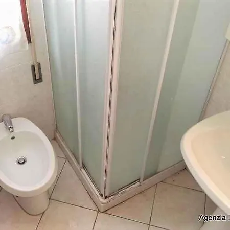 Apartament In 24989 *